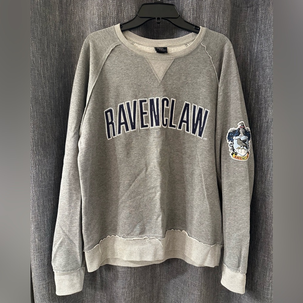 Harry Potter sweatshirt LARGE Universal Studios Ravenclaw (stitched)